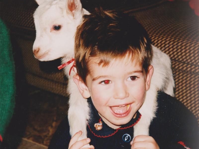 Los niños son felices en el campo